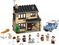 Купить конструктор Lego 4 Privet Drive 75968: цена от 3149 грн.