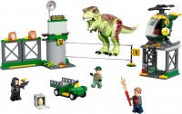 Купить конструктор Lego T. rex Dinosaur Breakout 76944: цена от 1591 грн.
